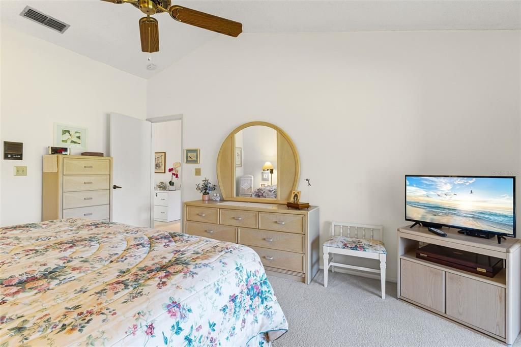 待售: $375,000 (3 贝兹, 2 浴室, 1493 平方英尺)