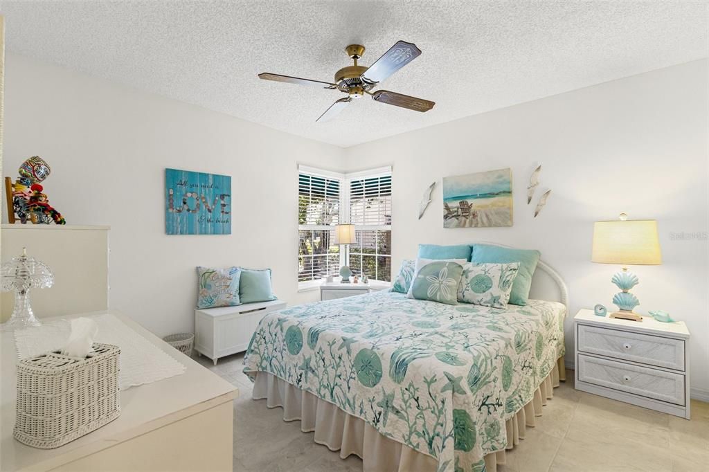 待售: $375,000 (3 贝兹, 2 浴室, 1493 平方英尺)