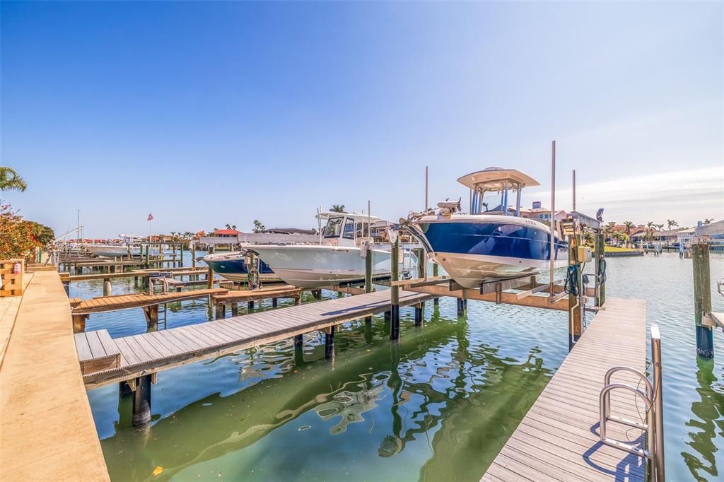 For Sale: $1,700,000 (4 beds, 4 baths, 3300 Square Feet)