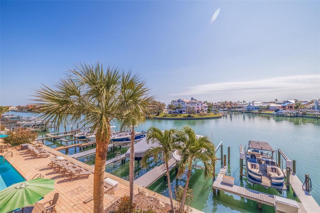 For Sale: $1,700,000 (4 beds, 4 baths, 3300 Square Feet)