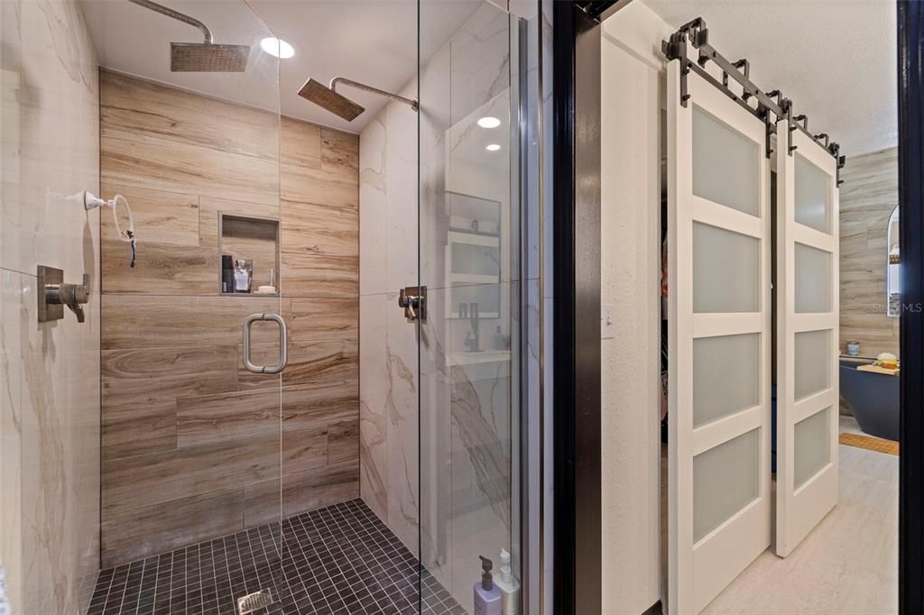 For Sale: $1,700,000 (4 beds, 4 baths, 3300 Square Feet)