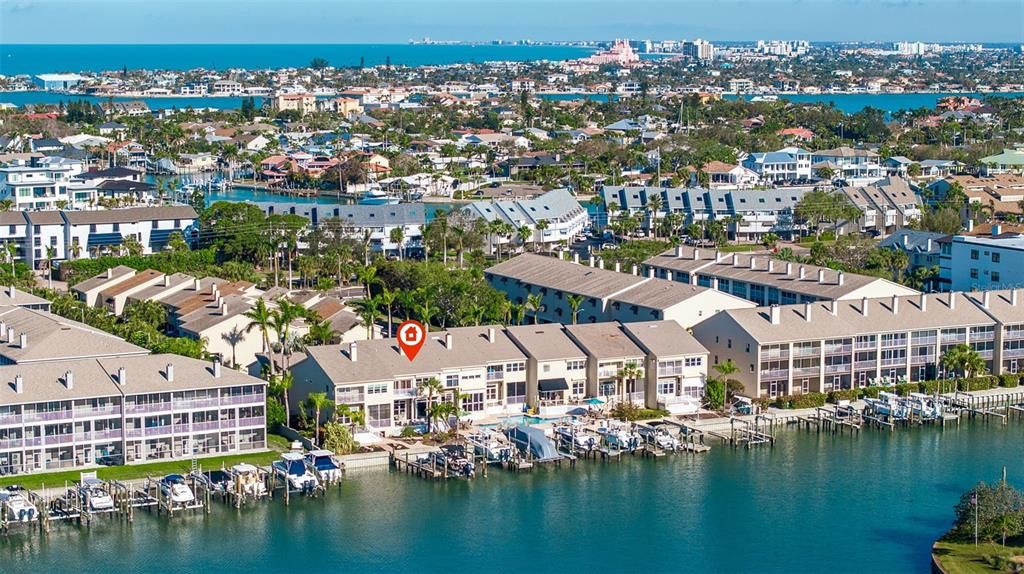 For Sale: $1,700,000 (4 beds, 4 baths, 3300 Square Feet)