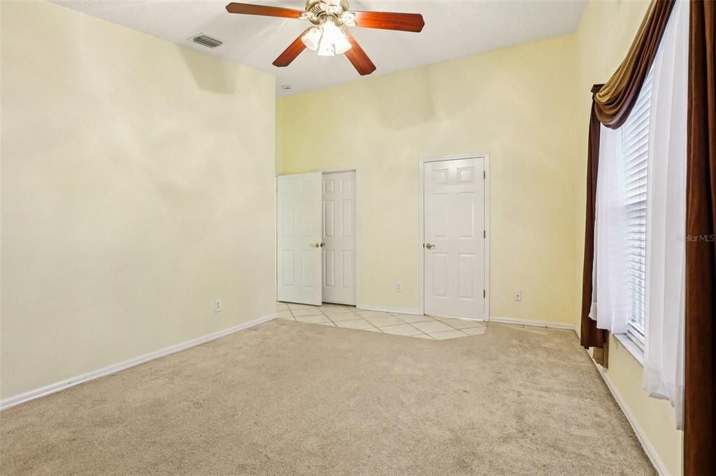 待售: $1,050,000 (4 贝兹, 3 浴室, 2534 平方英尺)