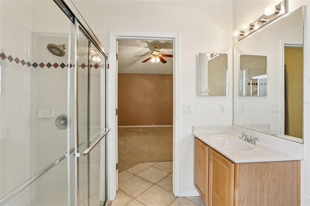 待售: $1,050,000 (4 贝兹, 3 浴室, 2534 平方英尺)