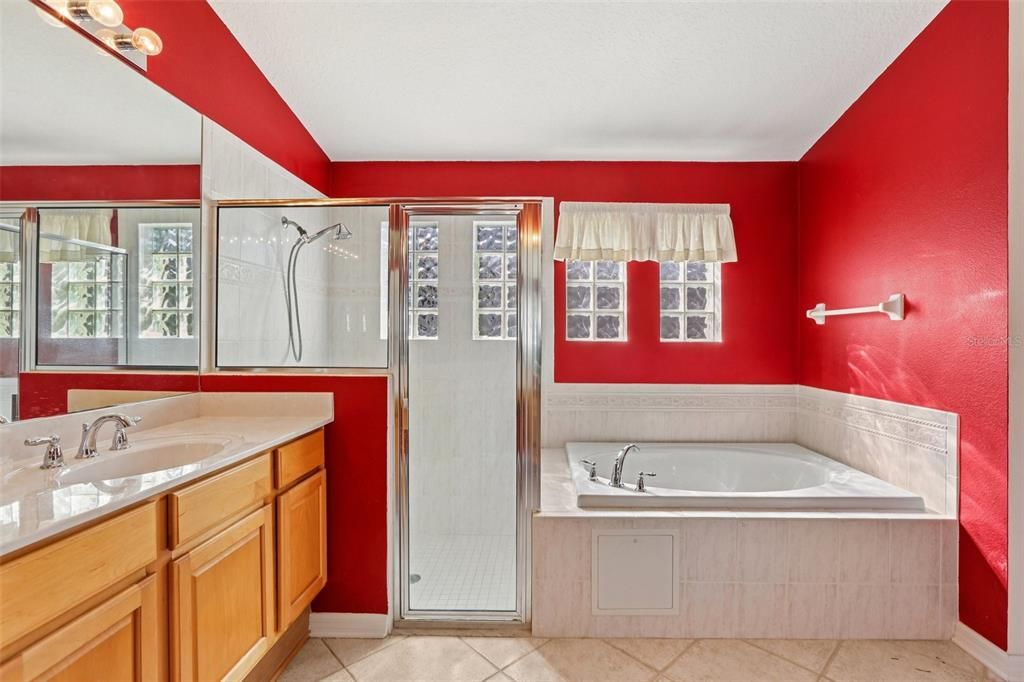 待售: $1,050,000 (4 贝兹, 3 浴室, 2534 平方英尺)