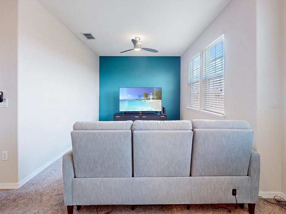 For Sale: $475,000 (3 beds, 2 baths, 2120 Square Feet)
