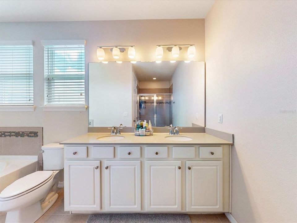 For Sale: $475,000 (3 beds, 2 baths, 2120 Square Feet)