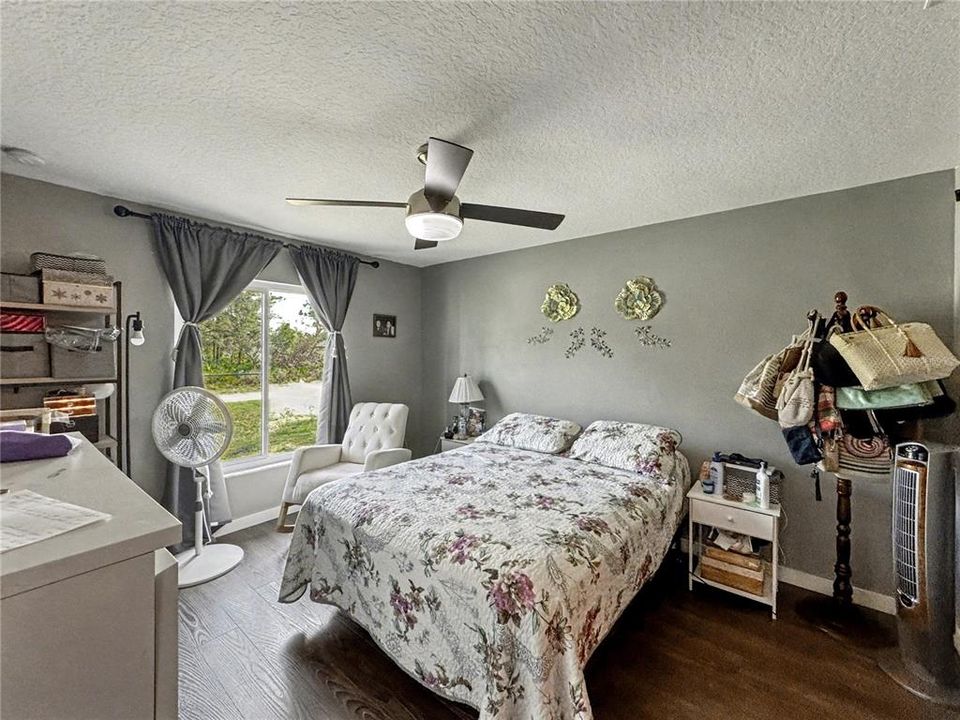 出租: $2,400 (3 贝兹, 2 浴室, 1572 平方英尺)