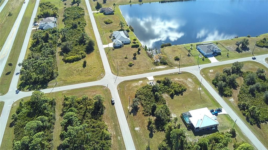 На продажу: $32,550 (0.26 acres)