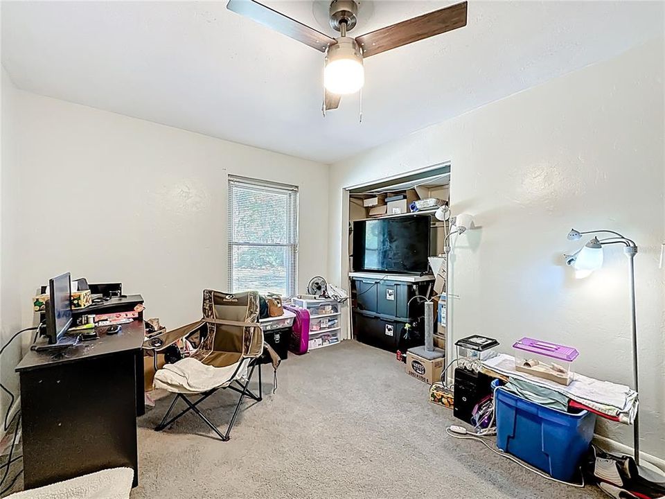 For Sale: $355,000 (6 beds, 2 baths, 2383 Square Feet)