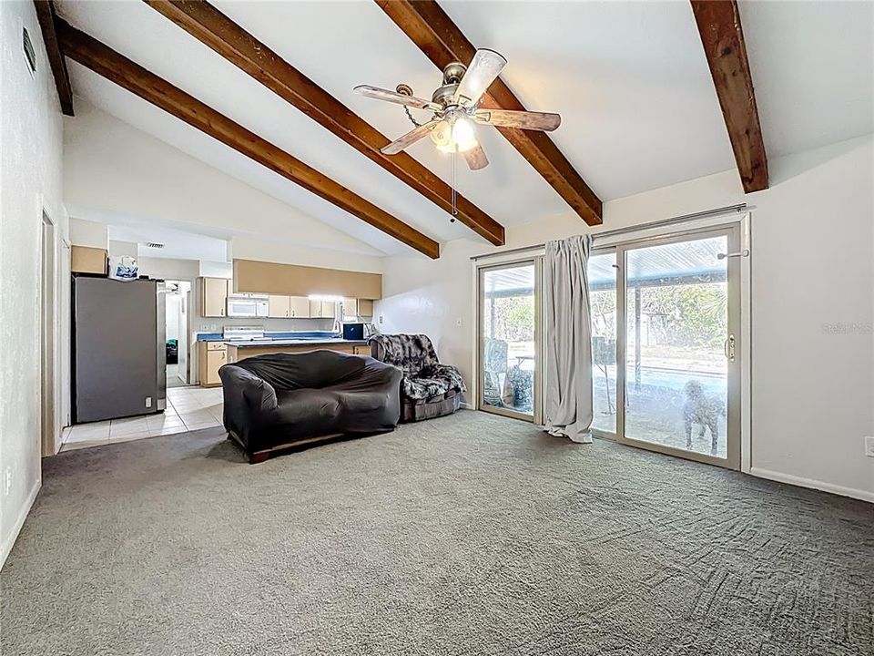 For Sale: $355,000 (6 beds, 2 baths, 2383 Square Feet)