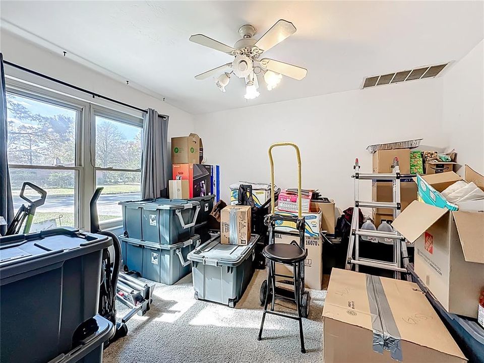 For Sale: $355,000 (6 beds, 2 baths, 2383 Square Feet)