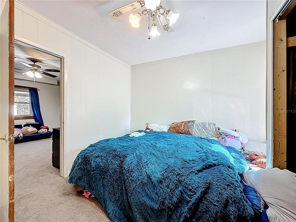 For Sale: $355,000 (6 beds, 2 baths, 2383 Square Feet)