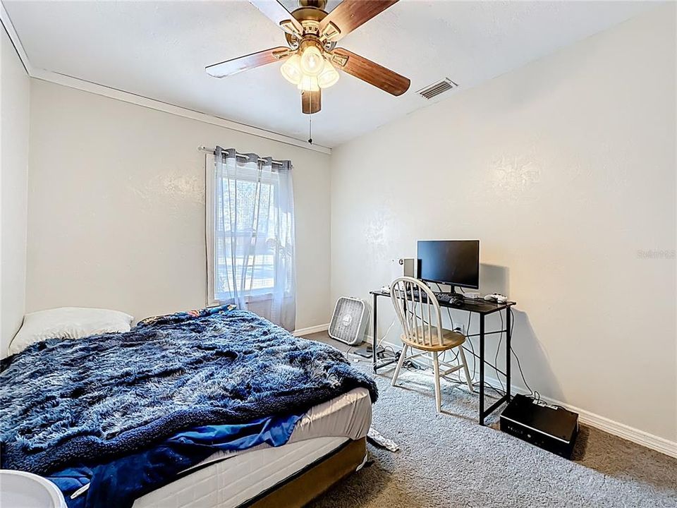 For Sale: $355,000 (6 beds, 2 baths, 2383 Square Feet)