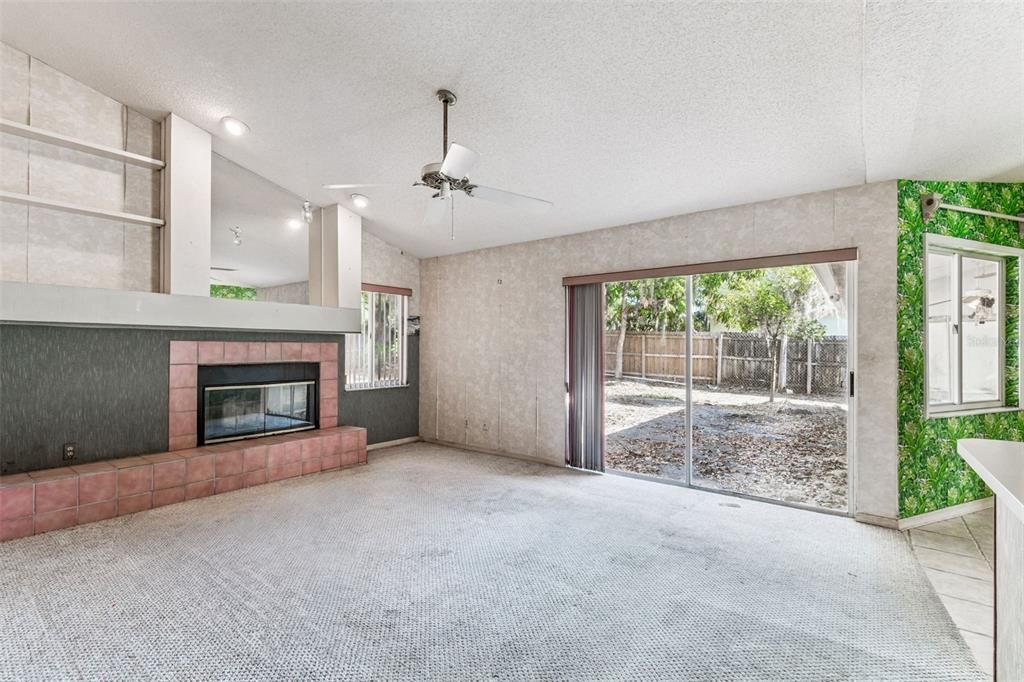 For Sale: $349,000 (4 beds, 2 baths, 2102 Square Feet)