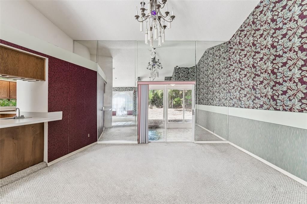 For Sale: $349,000 (4 beds, 2 baths, 2102 Square Feet)