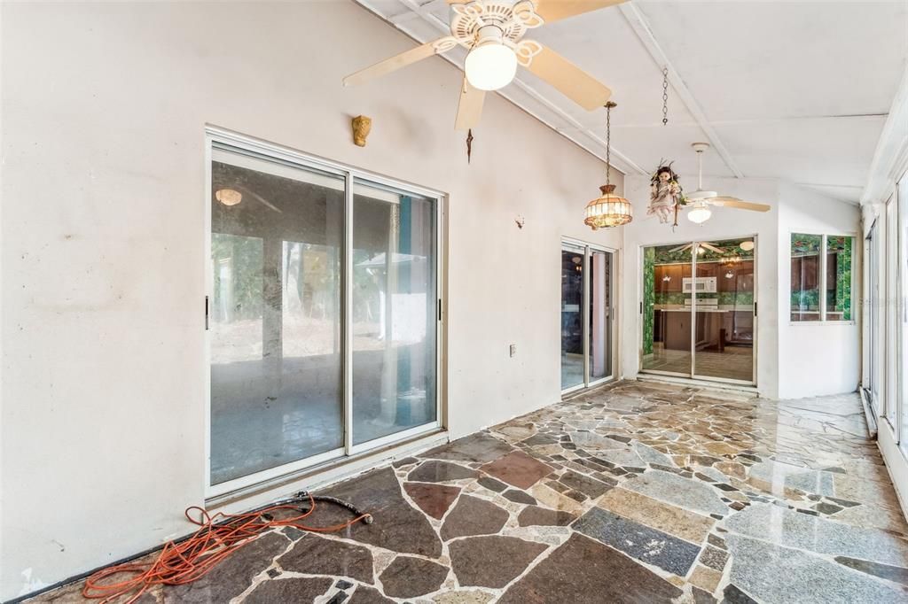 For Sale: $349,000 (4 beds, 2 baths, 2102 Square Feet)