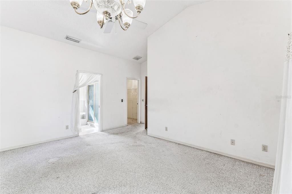 For Sale: $349,000 (4 beds, 2 baths, 2102 Square Feet)