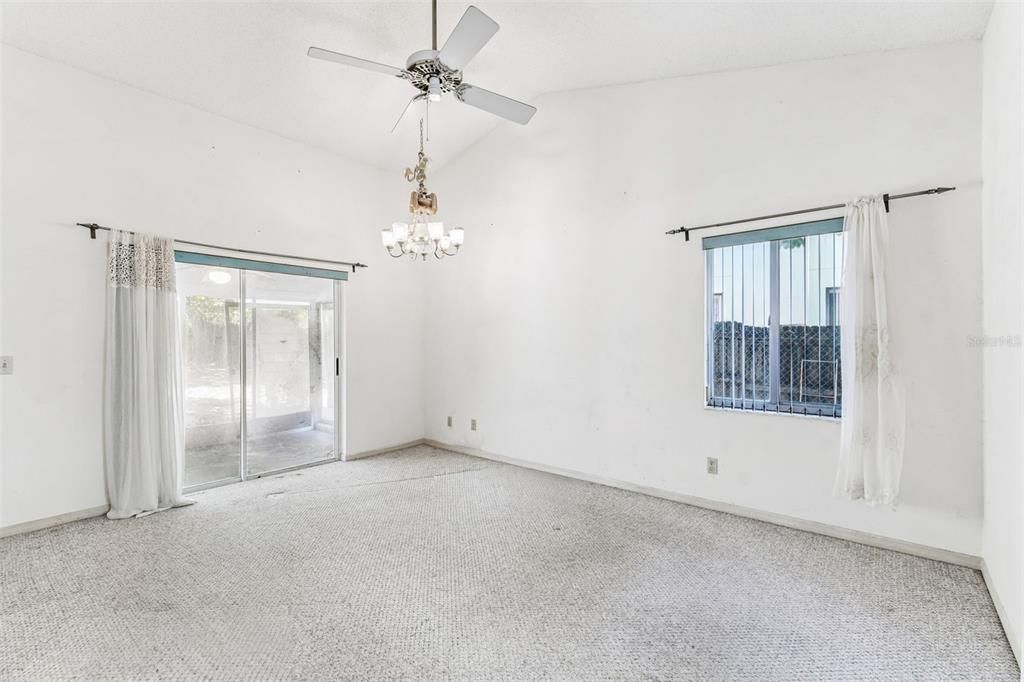 For Sale: $349,000 (4 beds, 2 baths, 2102 Square Feet)