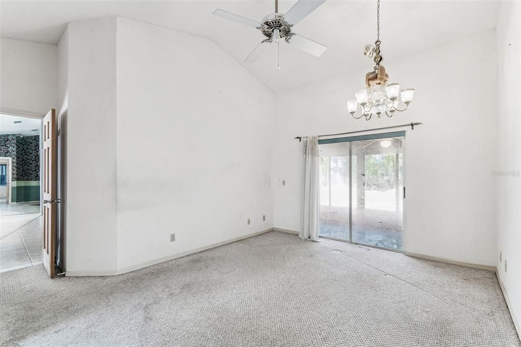 For Sale: $349,000 (4 beds, 2 baths, 2102 Square Feet)