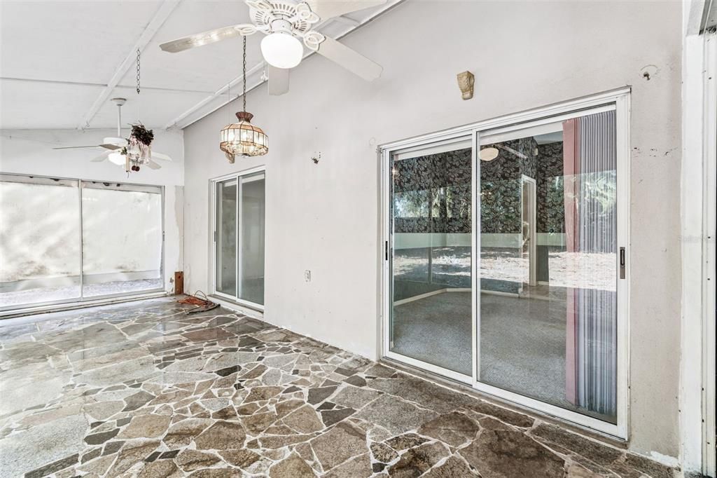 For Sale: $349,000 (4 beds, 2 baths, 2102 Square Feet)