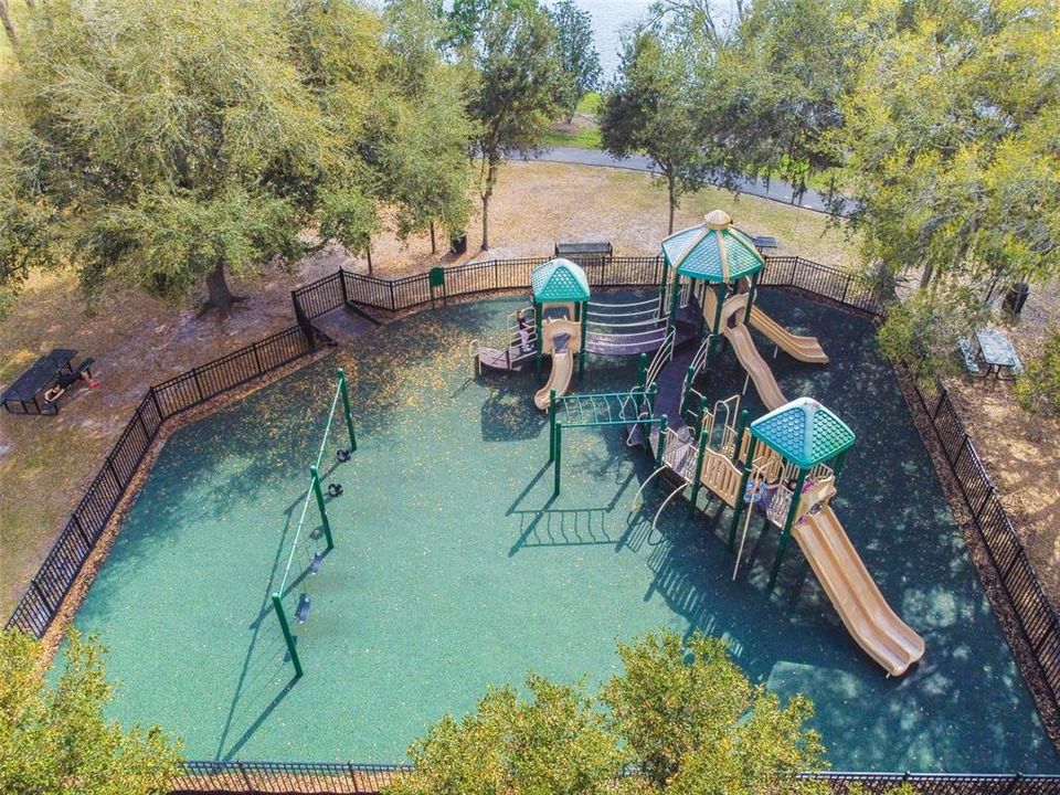 For Sale: $349,000 (4 beds, 2 baths, 2102 Square Feet)