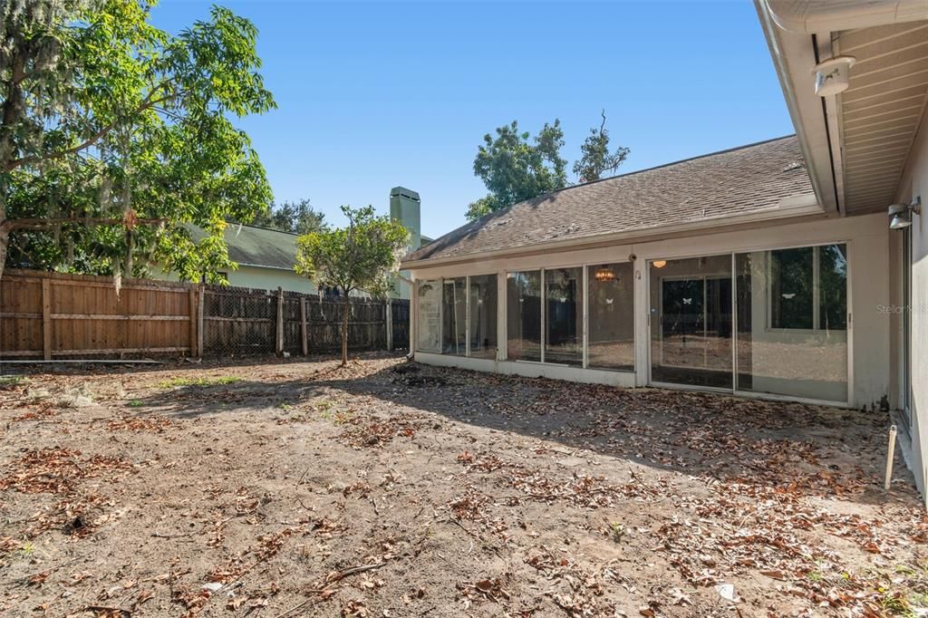 For Sale: $349,000 (4 beds, 2 baths, 2102 Square Feet)