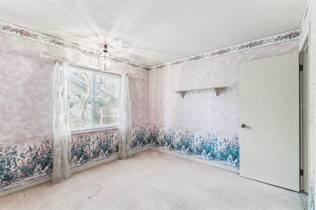 For Sale: $349,000 (4 beds, 2 baths, 2102 Square Feet)