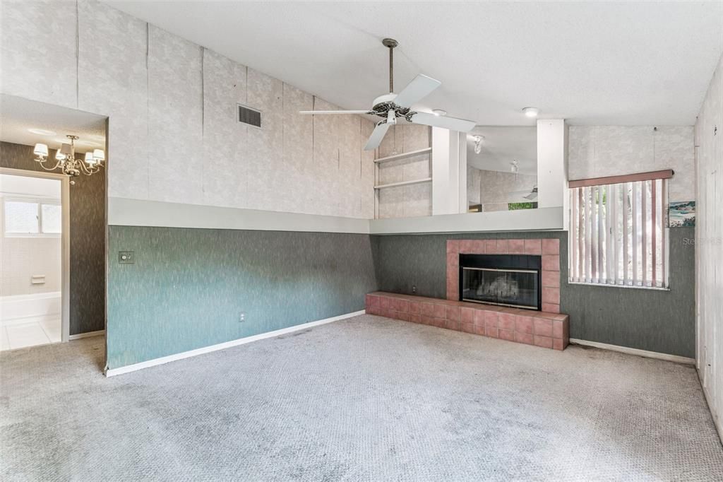 For Sale: $349,000 (4 beds, 2 baths, 2102 Square Feet)