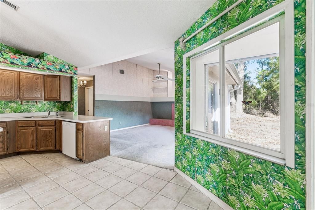 For Sale: $349,000 (4 beds, 2 baths, 2102 Square Feet)