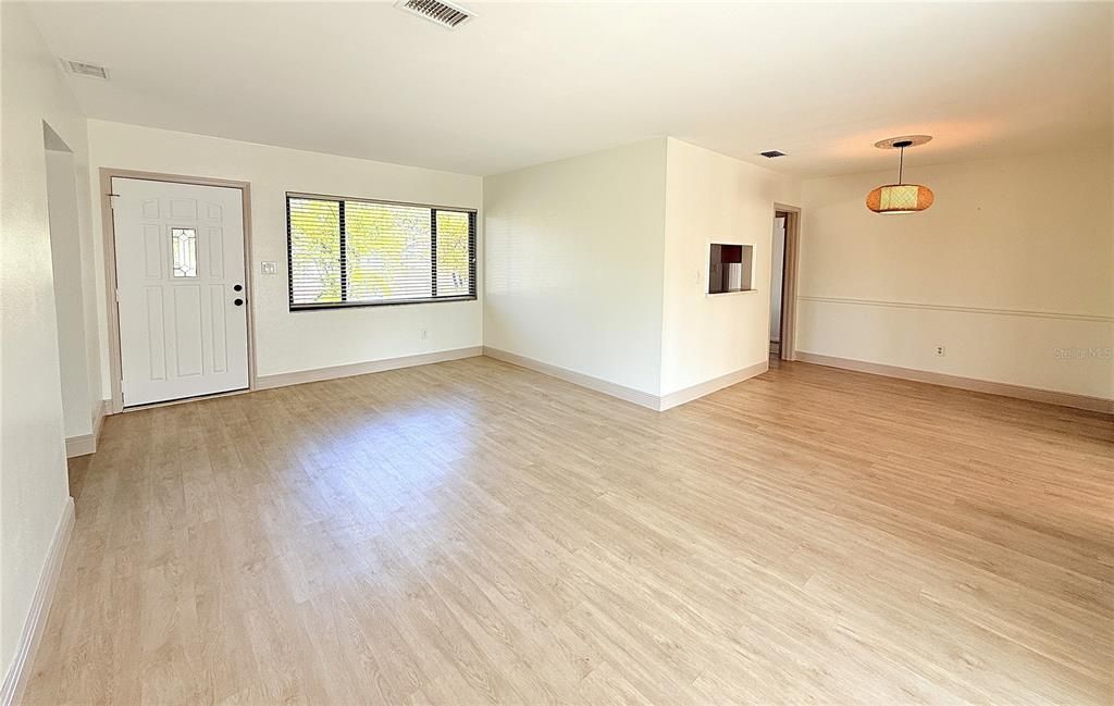 For Rent: $2,950 (2 beds, 2 baths, 1084 Square Feet)