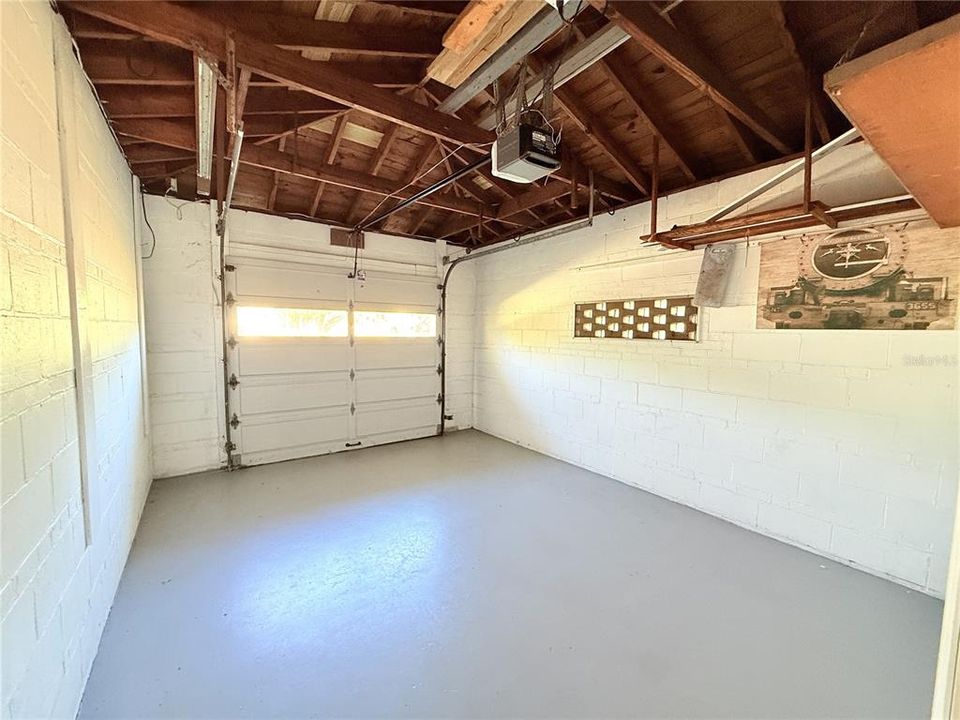 For Rent: $2,950 (2 beds, 2 baths, 1084 Square Feet)