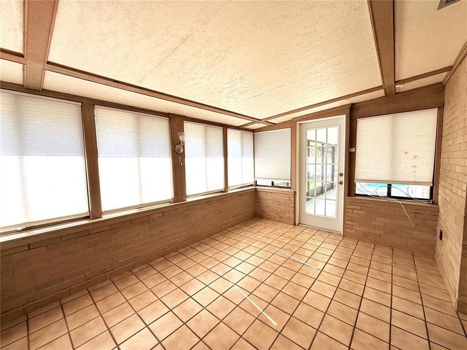 For Rent: $2,950 (2 beds, 2 baths, 1084 Square Feet)