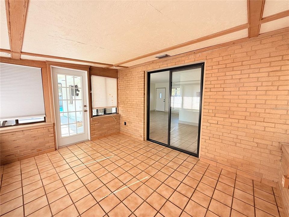 For Rent: $2,950 (2 beds, 2 baths, 1084 Square Feet)