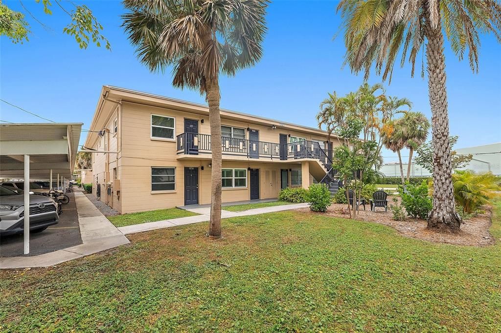 For Sale: $249,000 (1 beds, 1 baths, 765 Square Feet)