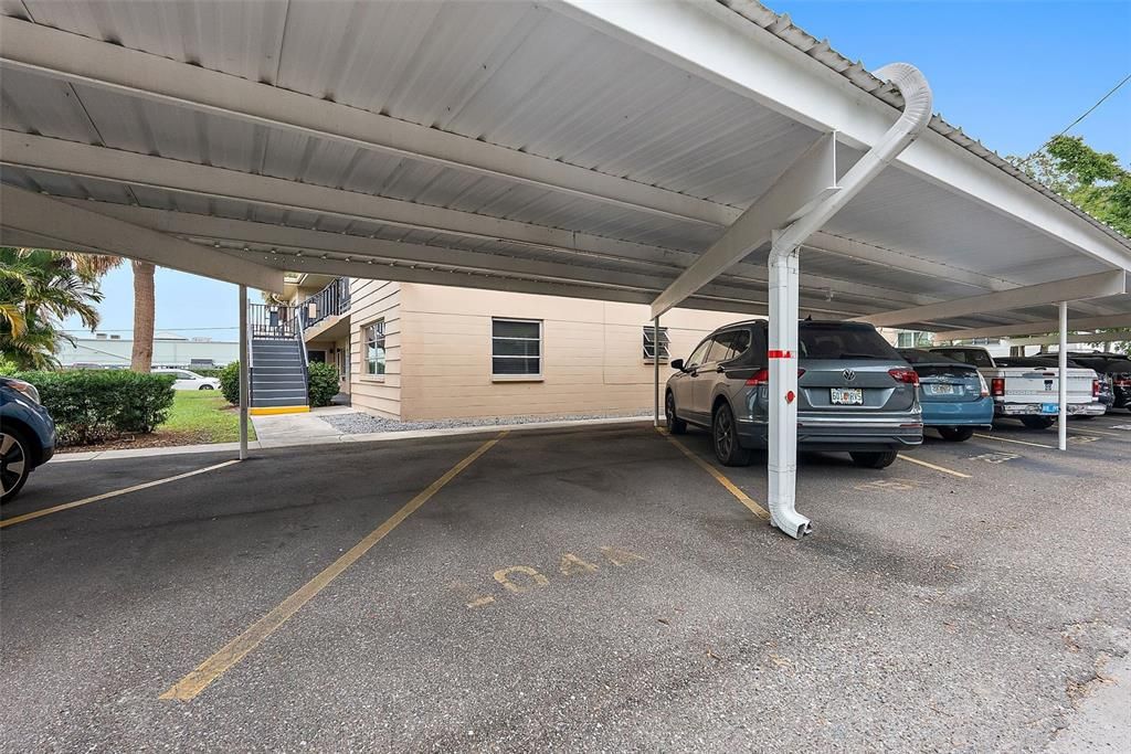 For Sale: $249,000 (1 beds, 1 baths, 765 Square Feet)