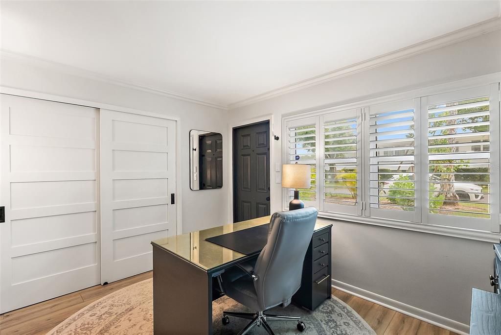 For Sale: $249,000 (1 beds, 1 baths, 765 Square Feet)