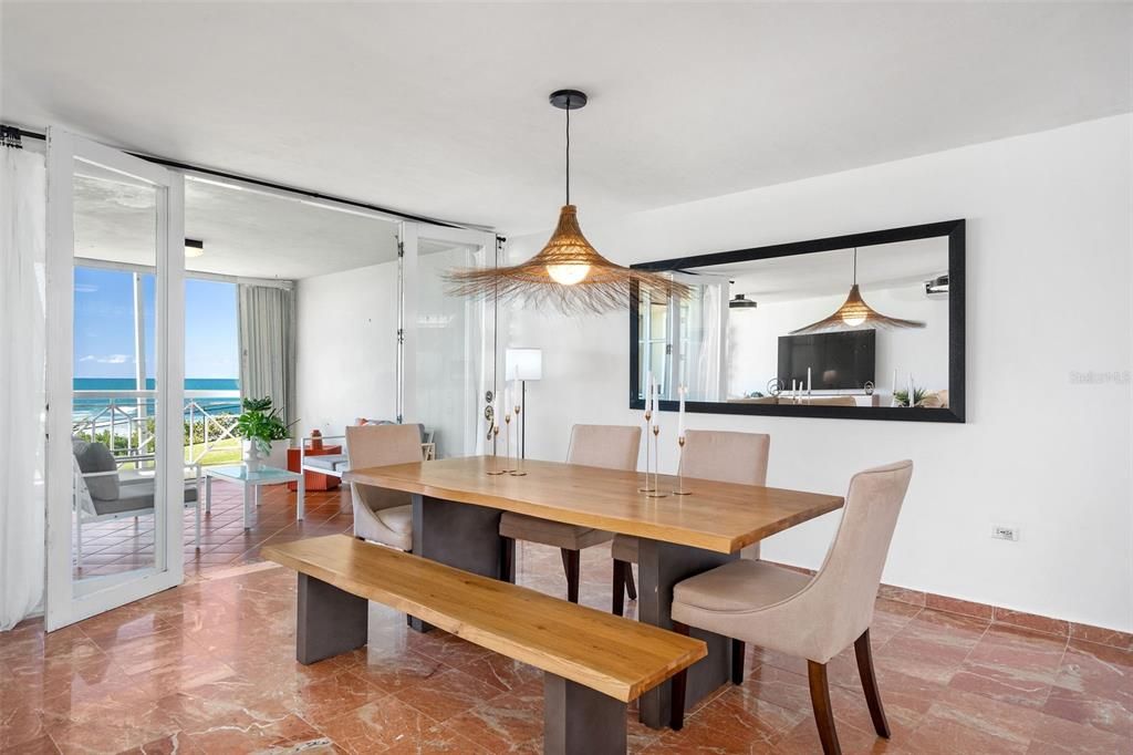 For Sale: $1,395,000 (3 beds, 2 baths, 1943 Square Feet)