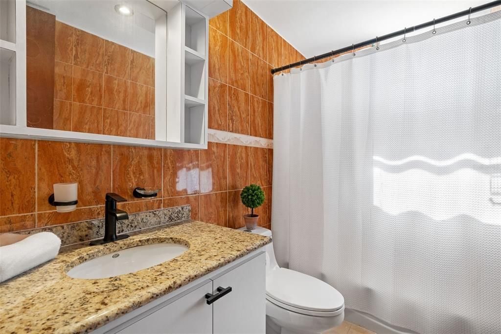 For Sale: $1,395,000 (3 beds, 2 baths, 1943 Square Feet)