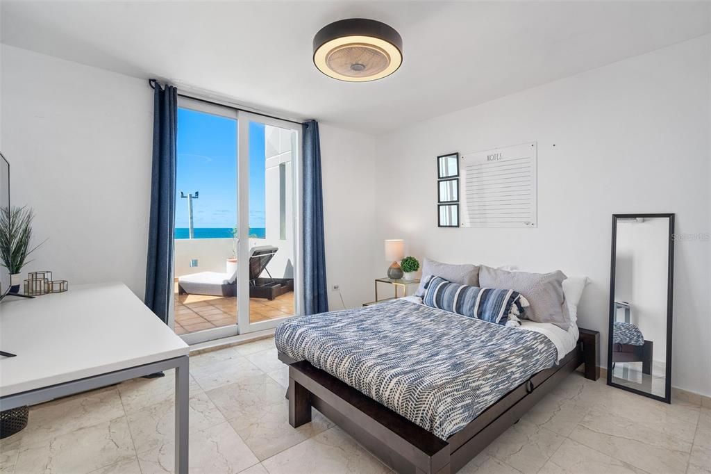 For Sale: $1,395,000 (3 beds, 2 baths, 1943 Square Feet)