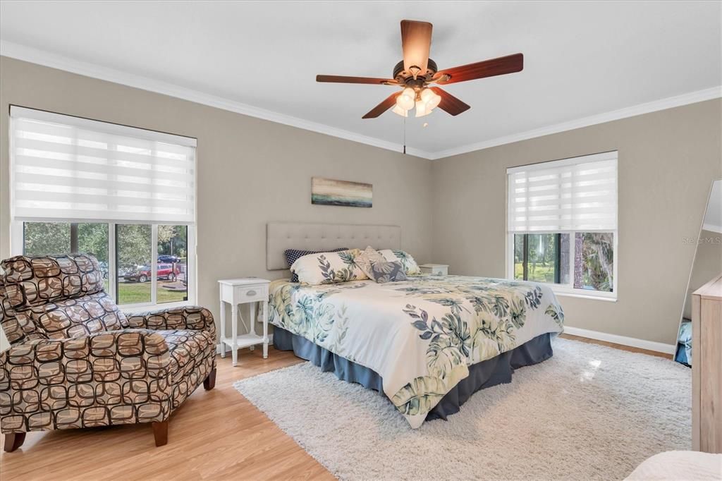 На продажу: $239,900 (3 спален, 2 ванн, 1396 Квадратных фут)