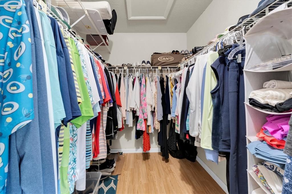 На продажу: $239,900 (3 спален, 2 ванн, 1396 Квадратных фут)