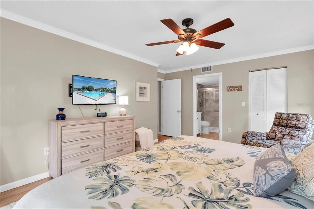 На продажу: $239,900 (3 спален, 2 ванн, 1396 Квадратных фут)