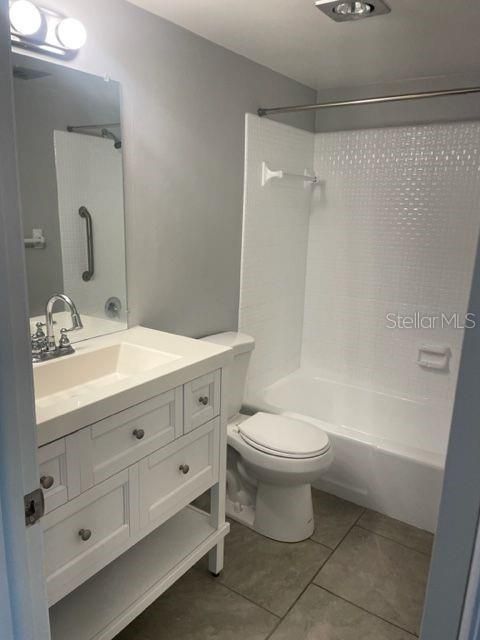 For Rent: $1,250 (1 beds, 1 baths, 770 Square Feet)
