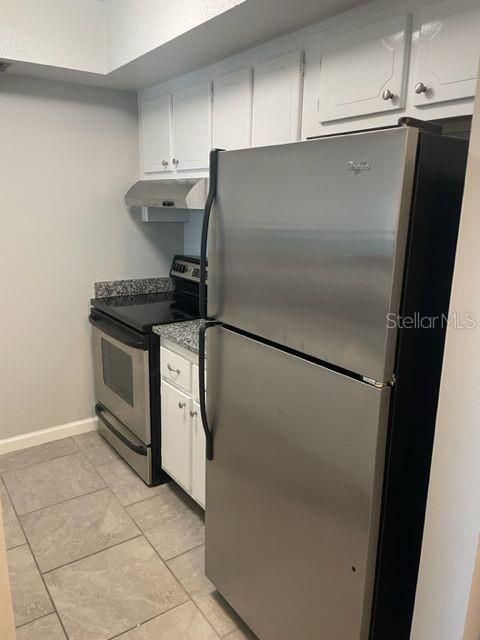 For Rent: $1,250 (1 beds, 1 baths, 770 Square Feet)