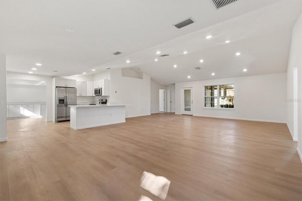 For Sale: $525,000 (4 beds, 3 baths, 3068 Square Feet)