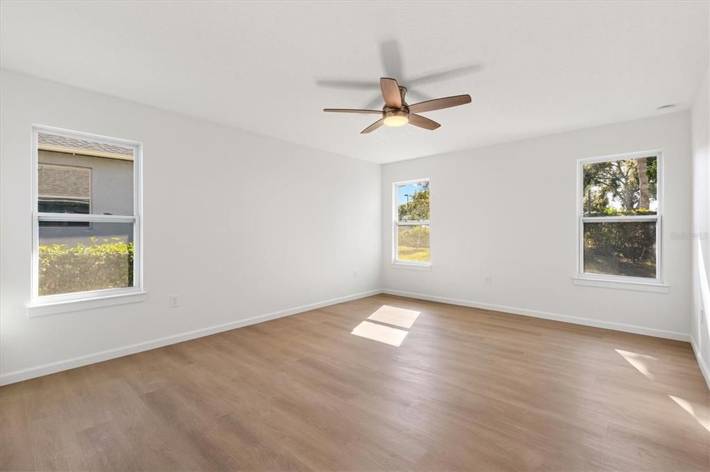 For Sale: $525,000 (4 beds, 3 baths, 3068 Square Feet)