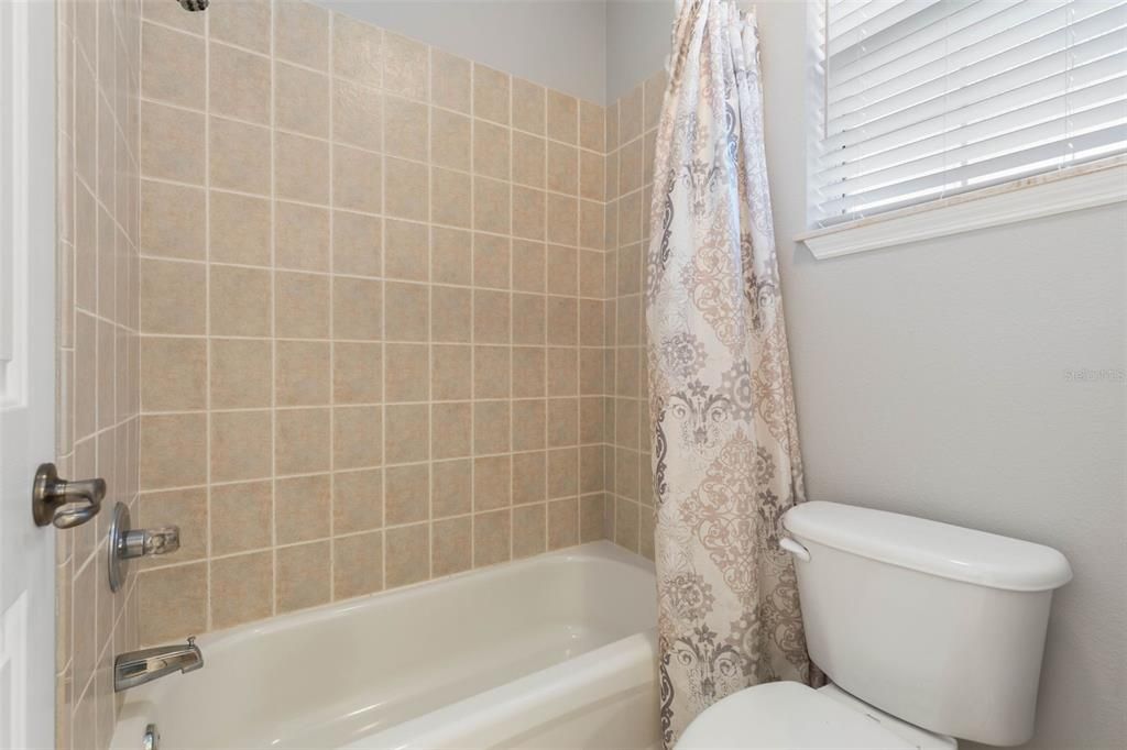 待售: $499,000 (3 贝兹, 2 浴室, 1945 平方英尺)