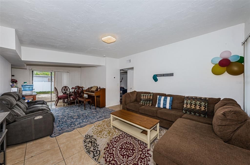 待售: $309,900 (3 贝兹, 2 浴室, 1116 平方英尺)