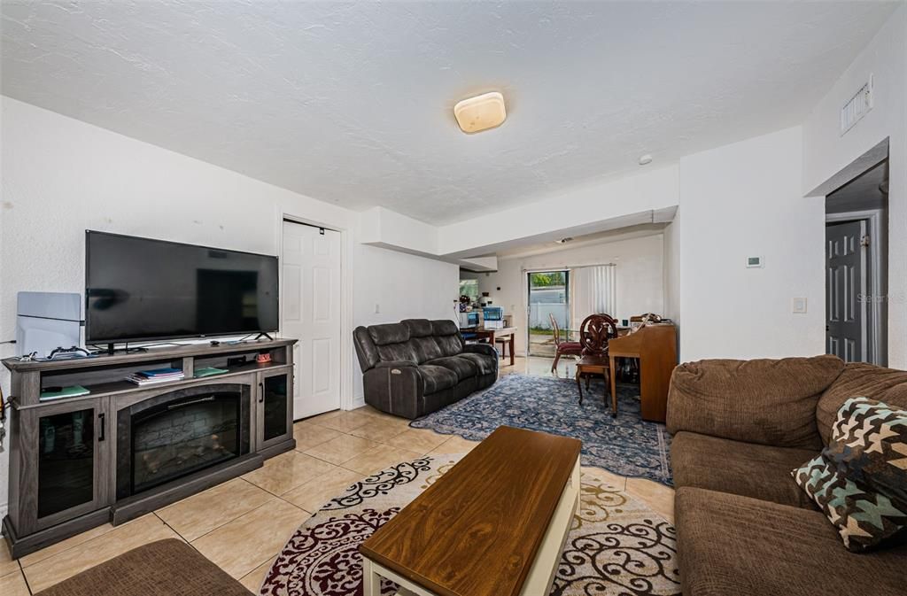 待售: $309,900 (3 贝兹, 2 浴室, 1116 平方英尺)